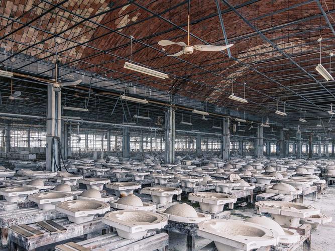 从工厂车间到餐桌美学 桌布背后的制造故事与数字化传播